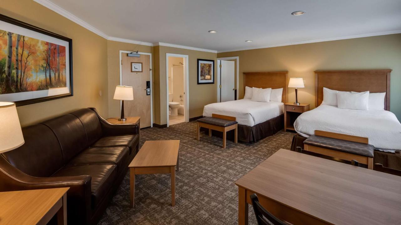 Best Western Plus Windjammer Inn & Conference Center Burlington Bagian luar foto