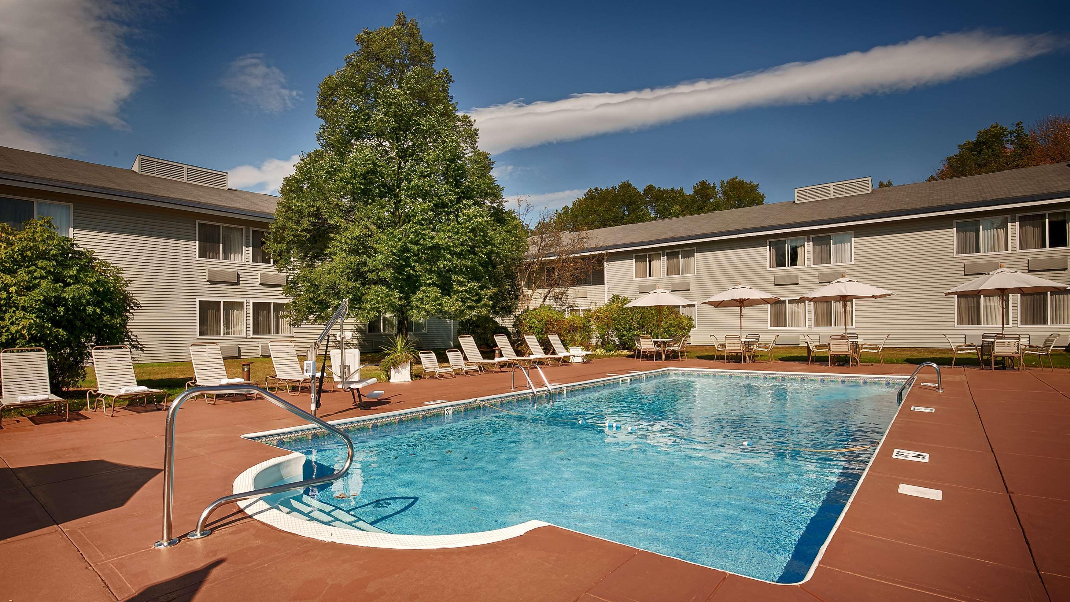 Best Western Plus Windjammer Inn & Conference Center Burlington Bagian luar foto