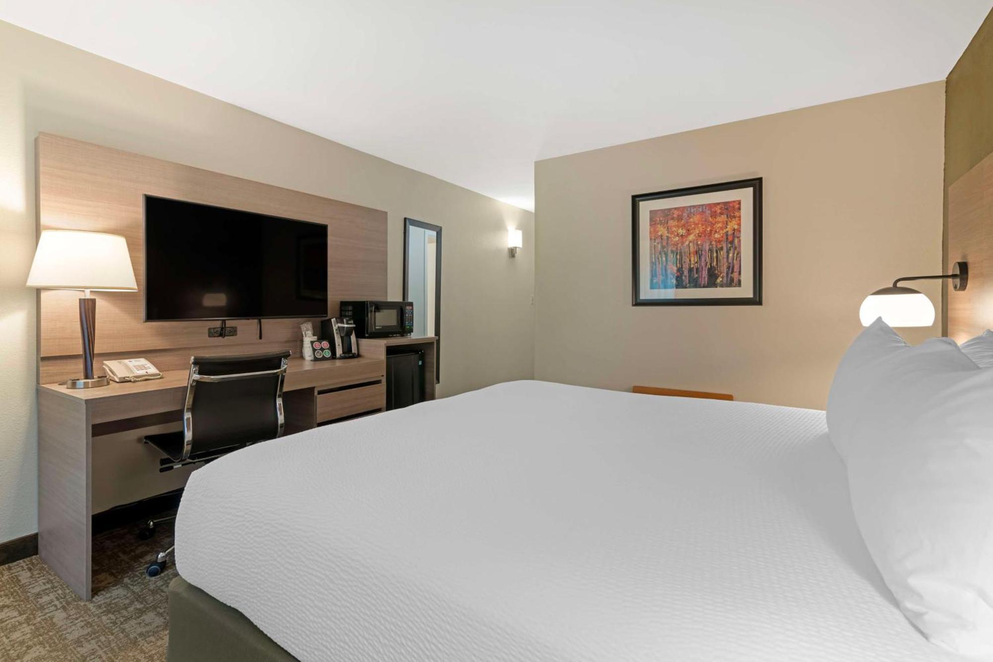 Best Western Plus Windjammer Inn & Conference Center Burlington Bagian luar foto
