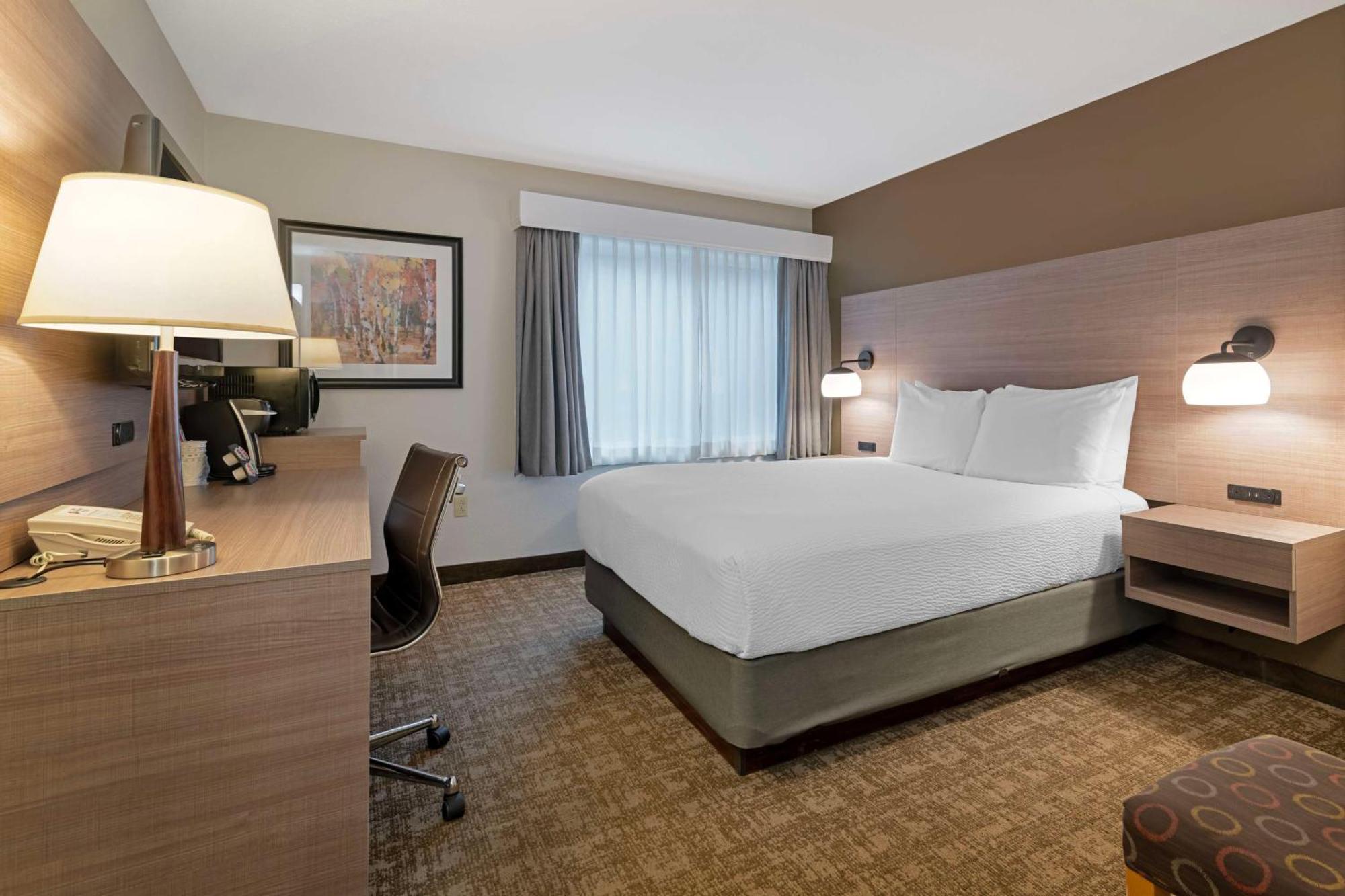 Best Western Plus Windjammer Inn & Conference Center Burlington Bagian luar foto