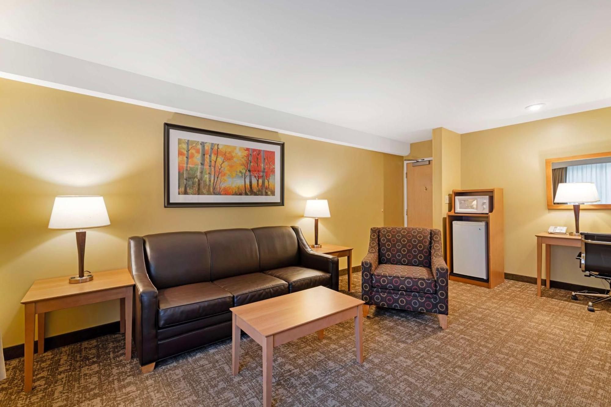 Best Western Plus Windjammer Inn & Conference Center Burlington Bagian luar foto