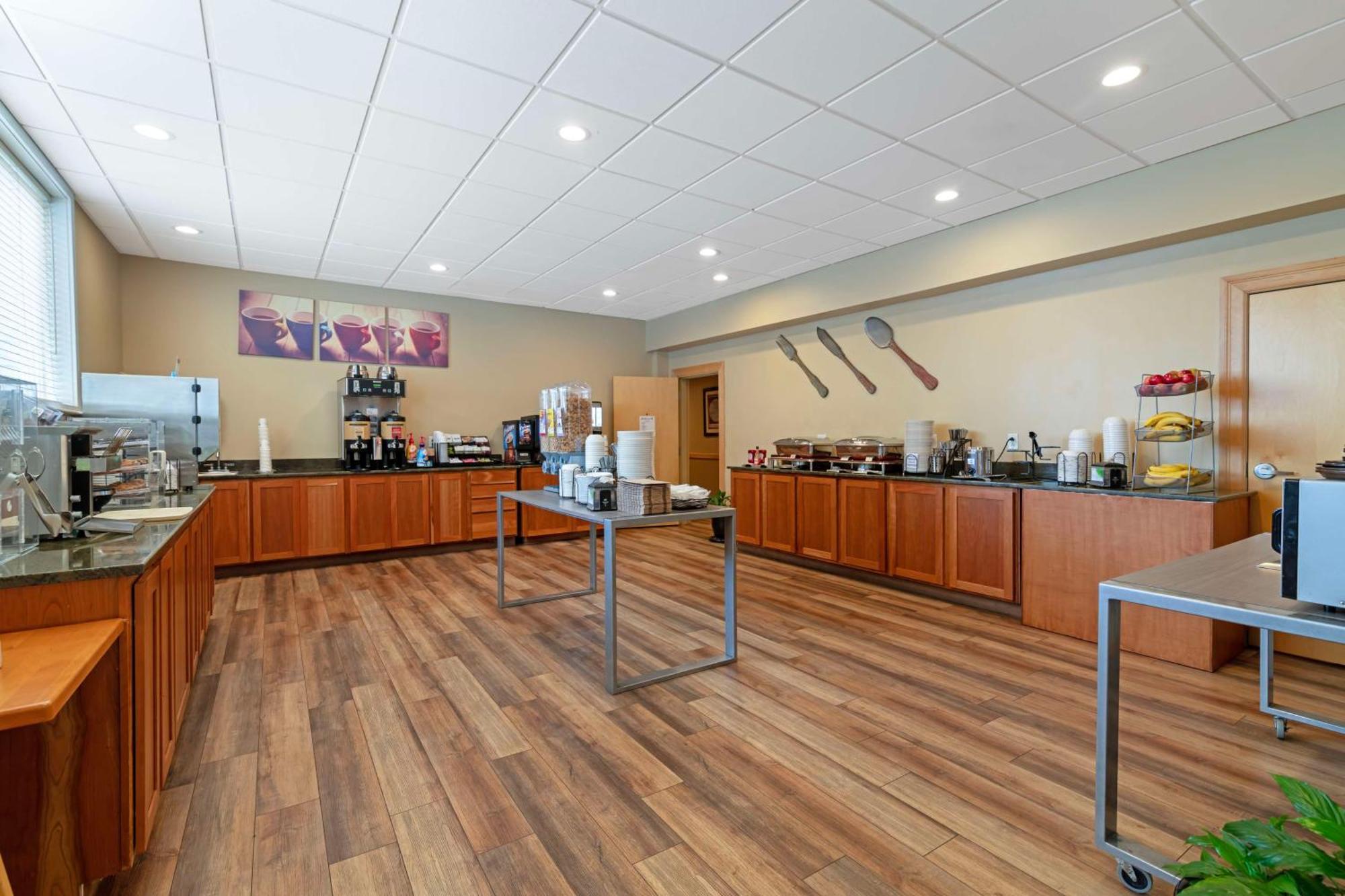 Best Western Plus Windjammer Inn & Conference Center Burlington Bagian luar foto