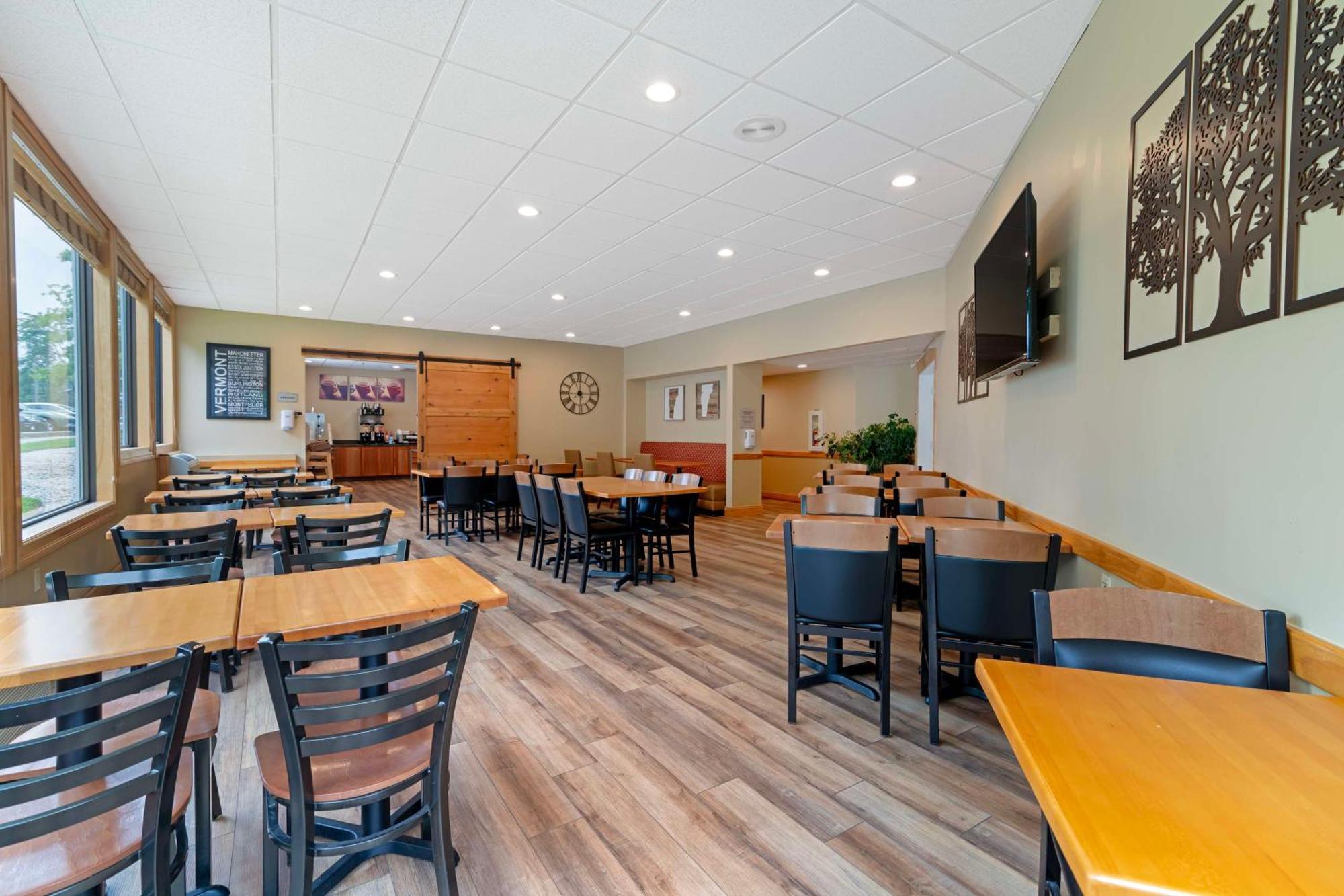 Best Western Plus Windjammer Inn & Conference Center Burlington Bagian luar foto